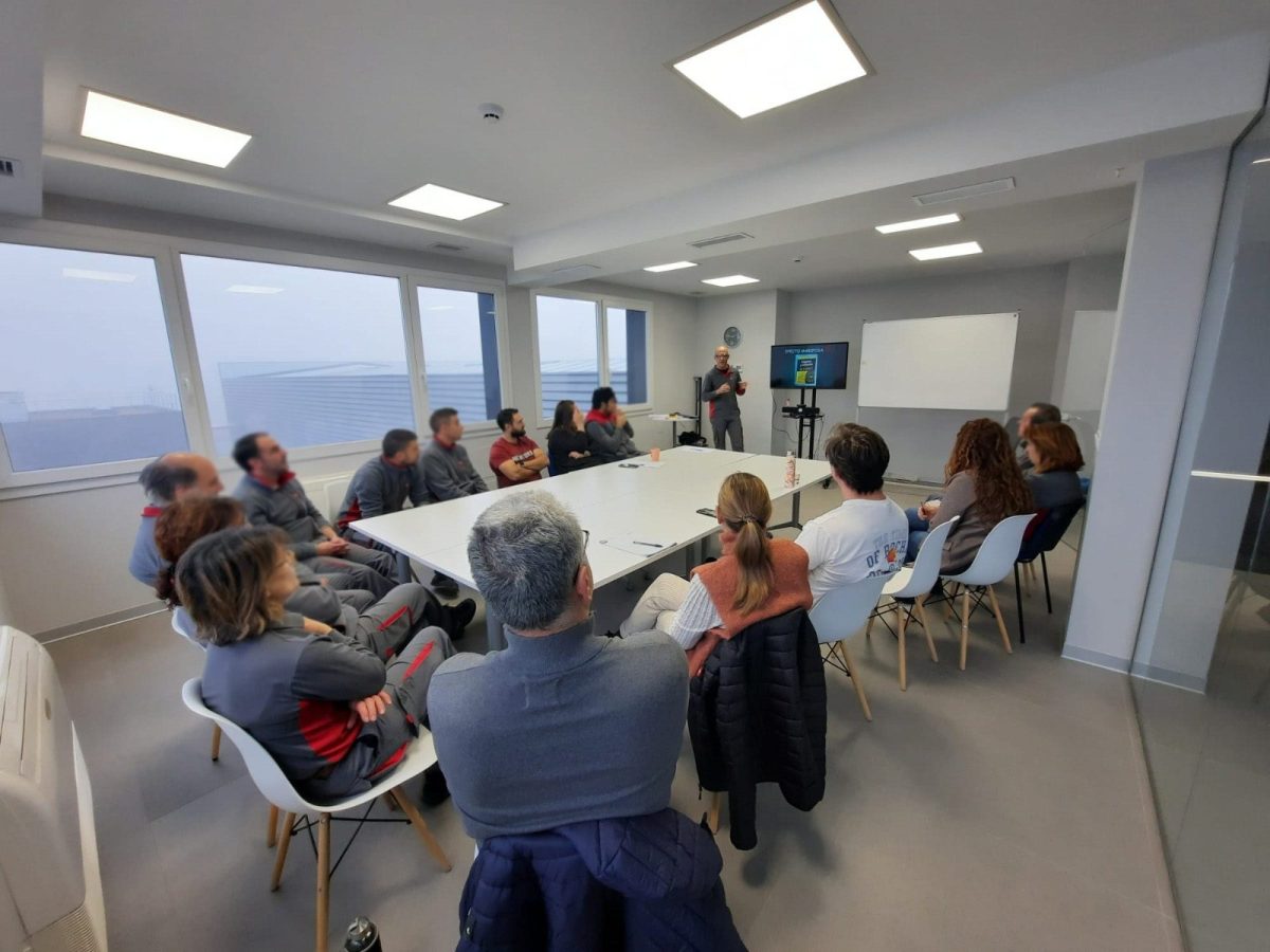 CULTURA LEAN: UN CAMINO DE MEJORA CONTINUA EN MANIPLASTIC 2 CULTURA LEAN: UN CAMINO DE MEJORA CONTINUA EN MANIPLASTIC CULTURA LEAN CURSO